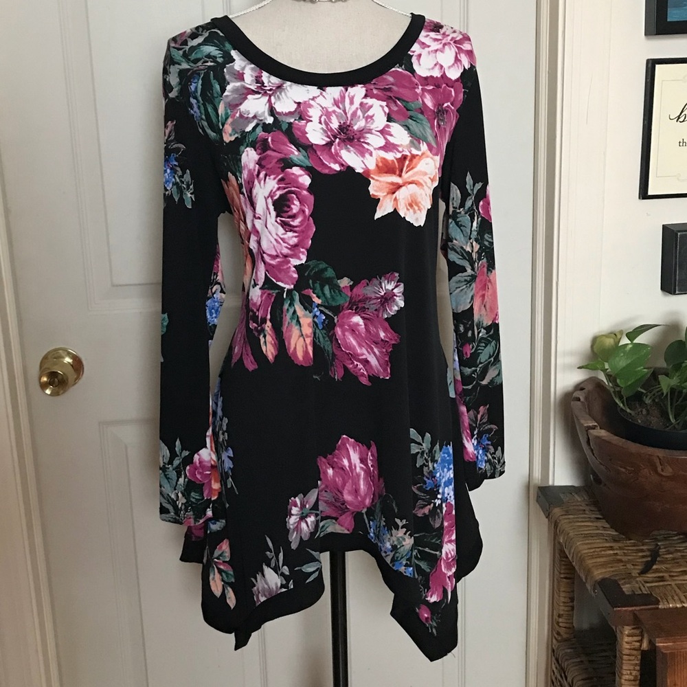 Gorgeous floral top